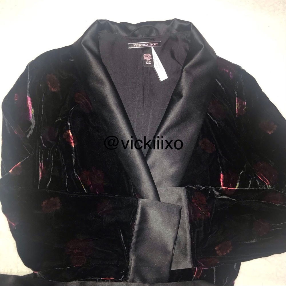 Victoria’s Secret long robe - Picture 4 of 5